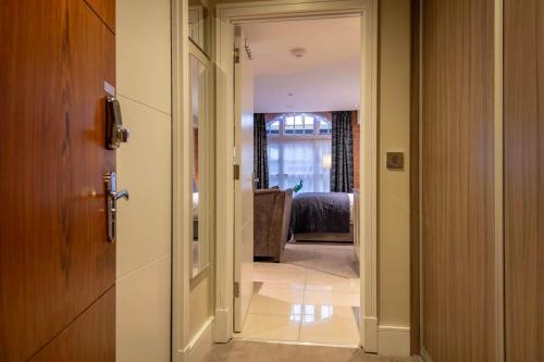 ChocoLets - The Kitkat Suite photo 53