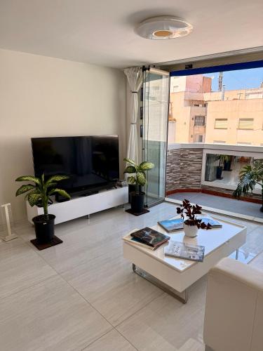 Habitación privada con Baño en un moderno y céntrico Atico en Ciutat Vella