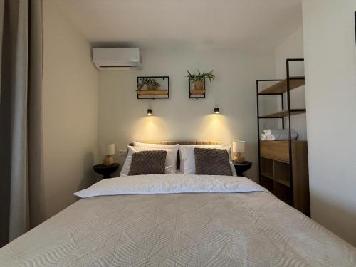 Fterna II Apartment Perea-1 Bedroom, Large Balcony, Near Beach & Airport
