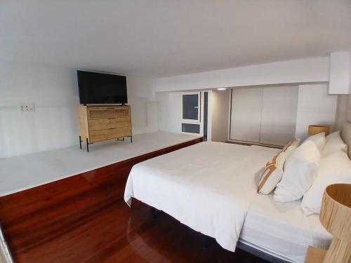 The Loft Canteras Santa Catalina Pier