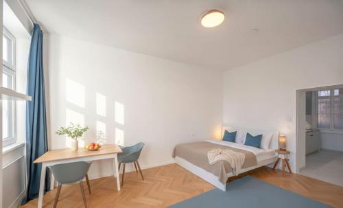 Lichtdurchflutet, neu saniert, schnell im Zentrum