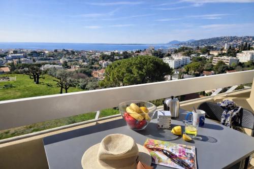 Sea View Riviera, Charmant 3 pièces vue mer panoramique, 2 chambres, 4P, PK, AC