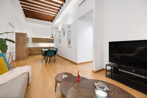 HB Apartaments Playa del Postiguet Beach