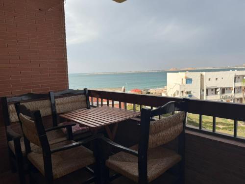 Beautiful Sea View 2 Bedroom Apartment at Mamora Beach Alexandria - شالية مفروش بالكامل بإطلالة رائعة مباشرة على البحر داخل منطقة المعمورة الشاطئ