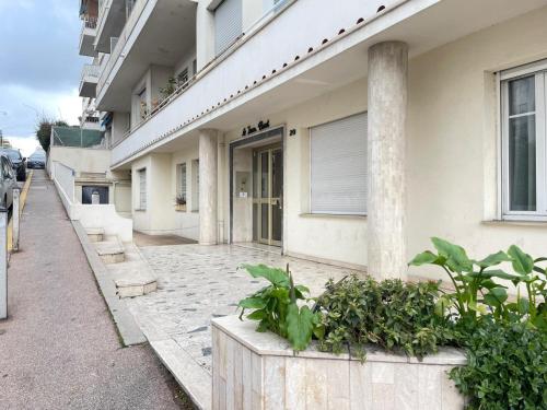 STUDIO AVEC VUE SUR MER à 5 minutes de la plage