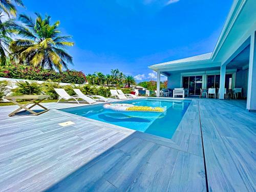 Villa Pink avec piscine privée 3 chambres proche plages et marina Saint-François