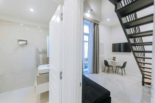 Gentile Suite Decumani