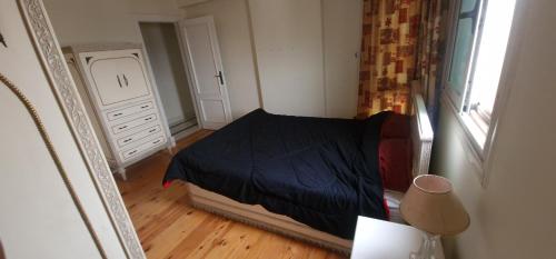 Room in Maadi Degla, Walk to CAC, Pet-Friendly