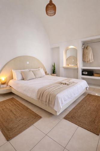 Aether Canava - Heated Pool in the heart of Fira