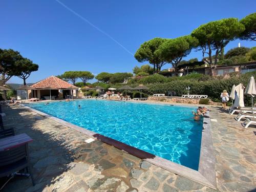 Santa Giulia Paradise
