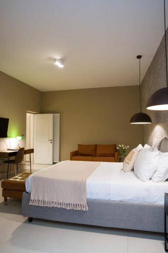 Aledo Boutique Apartments photo 14