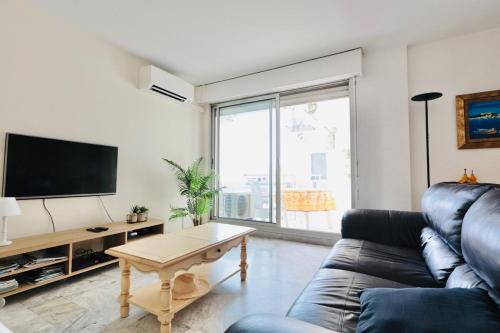 Le Poincaré - Apt 4 prs - clim - 300 m mer