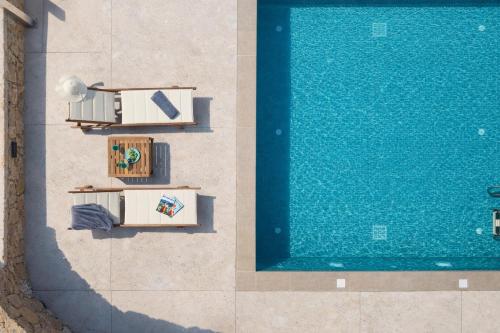 LUMARE - An Icon Above the Sea