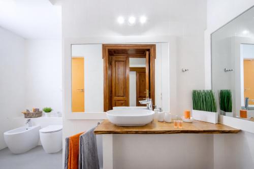Casa Frangiò Modern Apartment Historical Centre - Authentic Neapolitan Apartment for Families and Friends