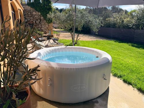 Aix-en-Provence, Cosy studio au calme de la campagne avec Spa et Clim