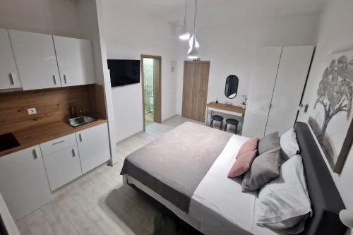 Apartments with parking space Baska Voda, Makarska - 23599