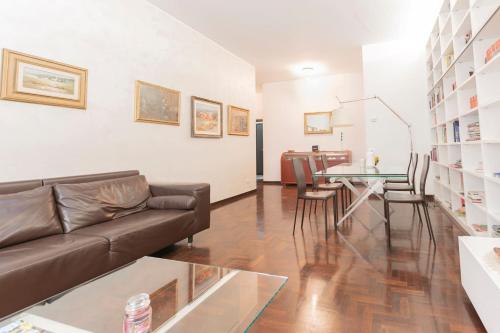 StayEasy Castello Sforzesco Apartment