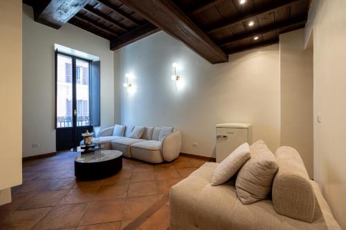 Elegant Design Two Bedroom Apartment near Spanish Steps Rome City Center