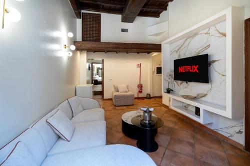 Elegant Design Two Bedroom Apartment near Spanish Steps Rome City Center