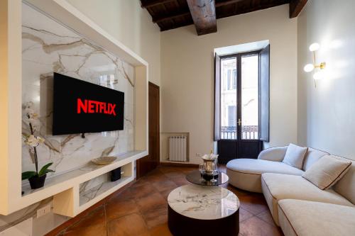 Elegant Design Two Bedroom Apartment near Spanish Steps Rome City Center