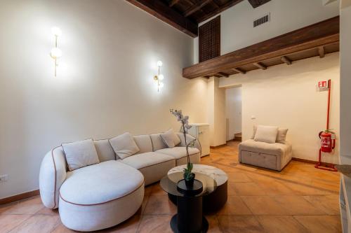 Elegant Design Two Bedroom Apartment near Spanish Steps Rome City Center
