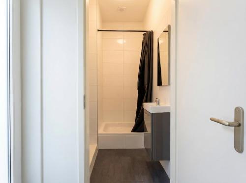 Comfortable 1BR & 1LR Apt Prime location of Vienna