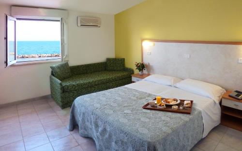 Gallery image of Hotel Strand in Marina di Montenero