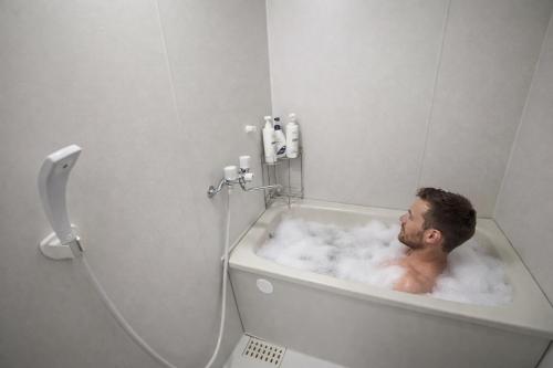Room 204 Nishi-Shinjuku Gochome 9 minutes walk 40 square meters Sleeps up to 6 people
