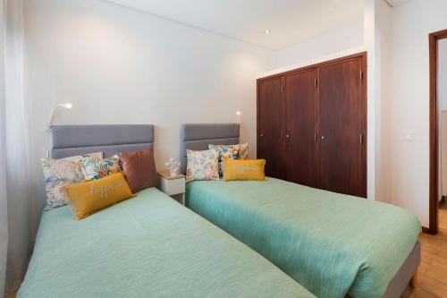 Villa with sea view, AC and walking to the beach by Algarve Dream Holidays