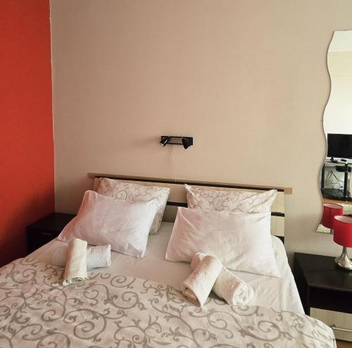 Apartment Bohemian Rhapsody