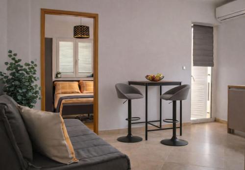 ULA LA - Stylish Boutique Apartment & Free Private Parking
