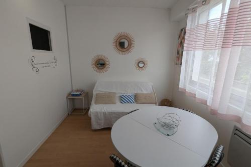 Cozy 24 m studio near the sea