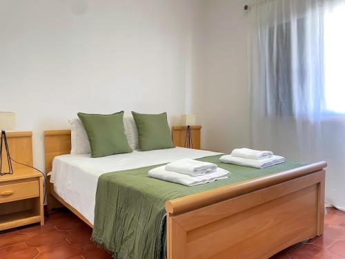 NOVO! Apartamento junto à praia com piscina