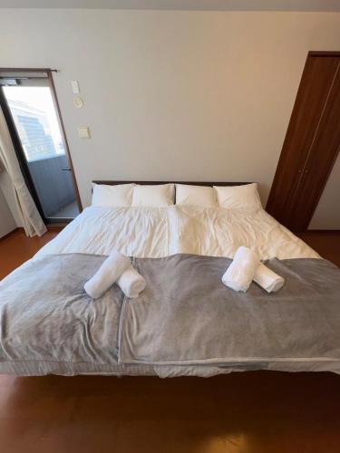 Grande Mare Tenmabashi 1500, 130 m2 luxury penthouse Apartment with a view of Osaka Castle, 2-minute walk from Tenmabashi Station
