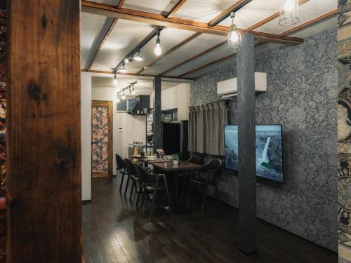 Great access to USJ-Perfect for family or friends!