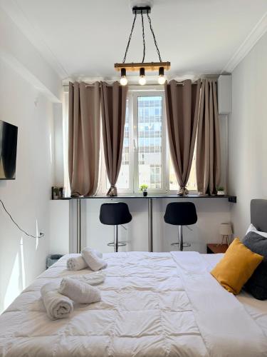 Aiolou street rooms & apartments#