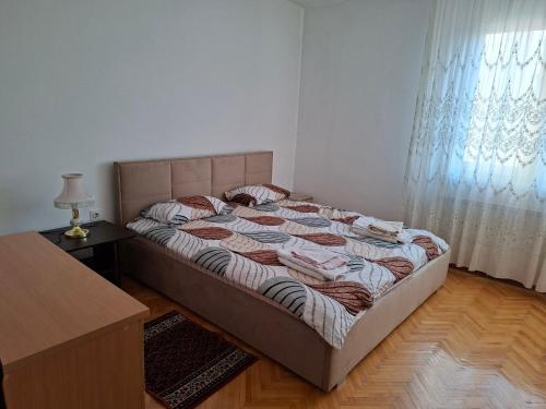 En eller flere senger på et rom på ALVOBAR Apartment