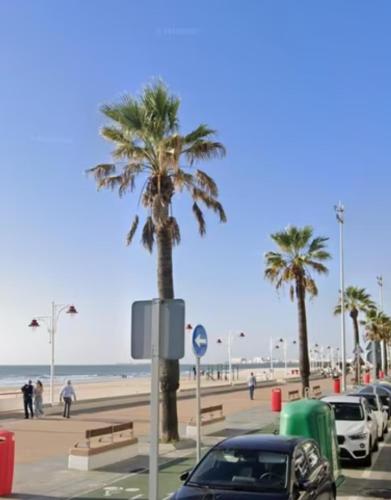 Piso en avenida principal de Cádiz