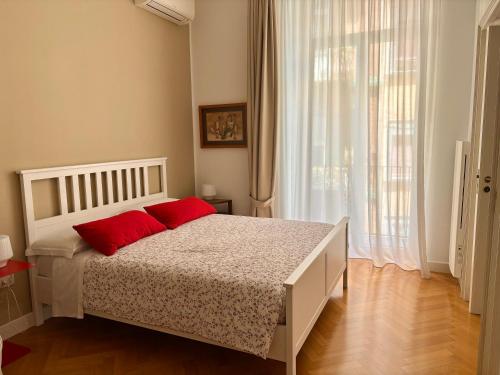 NAPOLIFOREVER ELEGANT APARTMENT Casa Vacanze a Chiaia CENTRO