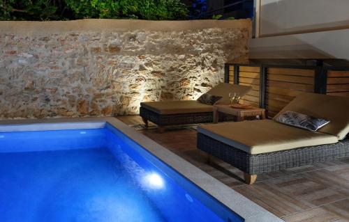 Elvina City House