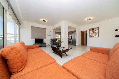 3 bedroom flat near center