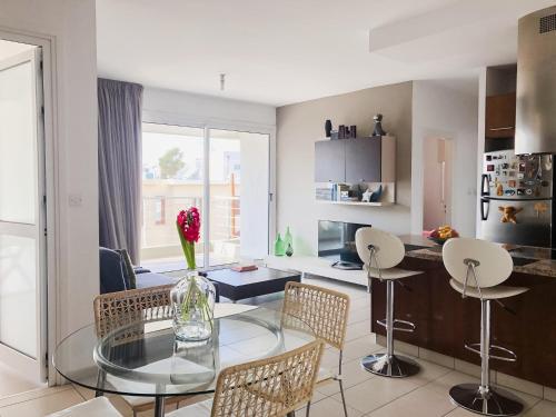 Central Lakatamia 2BR, Cozy Stay Near Nicosia Mall & Highway