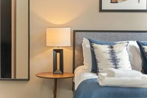 Richmond Row Apartments - Free On-Site Parking, WiFi & EV photo 3
