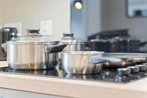 Richmond Row Apartments - Free On-Site Parking, WiFi & EV photo 37