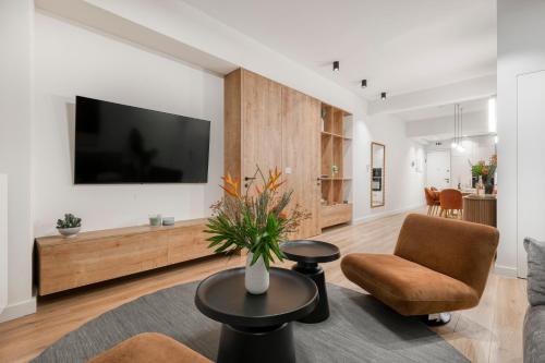 Glyfada Nest