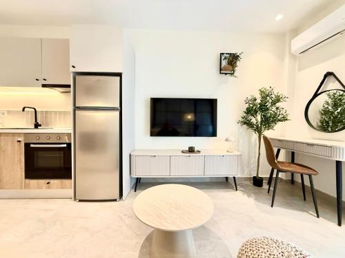 Fterna II Apartment Perea-1 Bedroom, Large Balcony, Near Beach & Airport