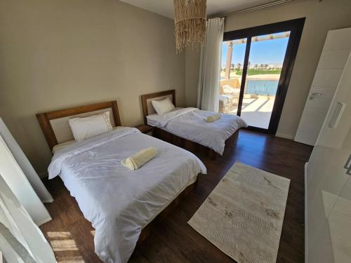 Cyan 3 BR Private Pool - Twin house