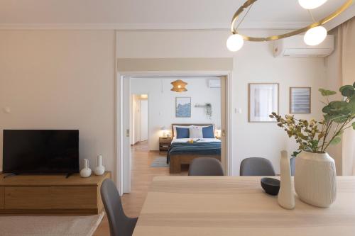 Skyline 3BR, Thessaloniki City Center, 8 Guests