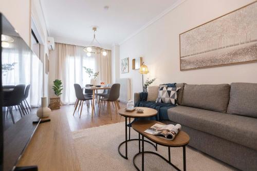 Skyline 3BR, Thessaloniki City Center, 8 Guests