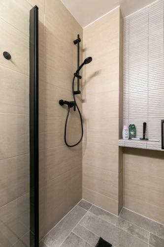Quiet apartment 6 min walk to metro - 4 stops to Opera